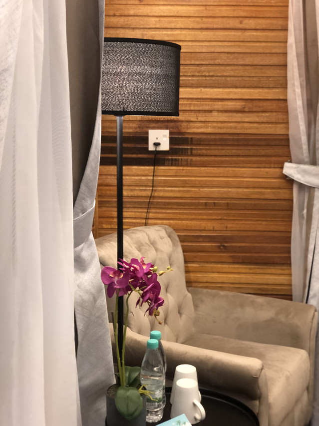 Deluxe Villa armchair nook