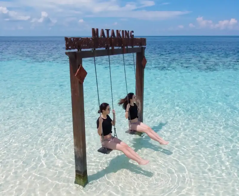 Enjoying the scenery of Mataking Island with Sky Water Villas in the Semporna archipelago.