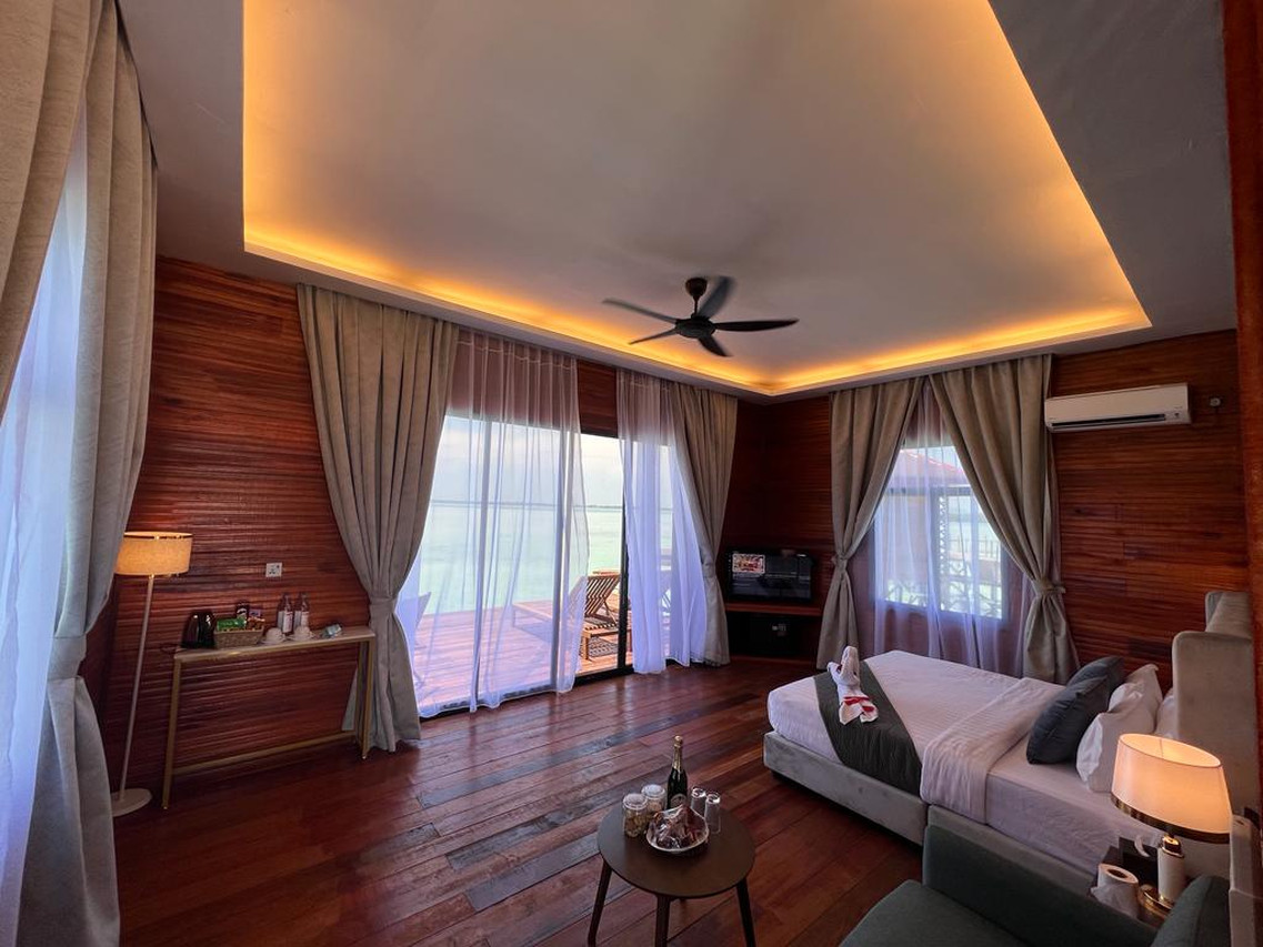 Premier Villa oceanfront deck