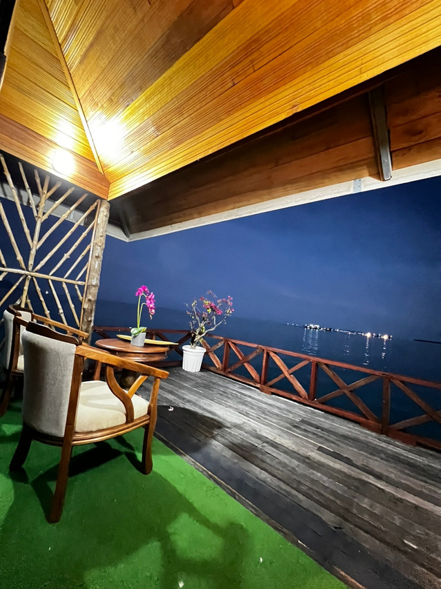 Sunrise Villa balcony at night